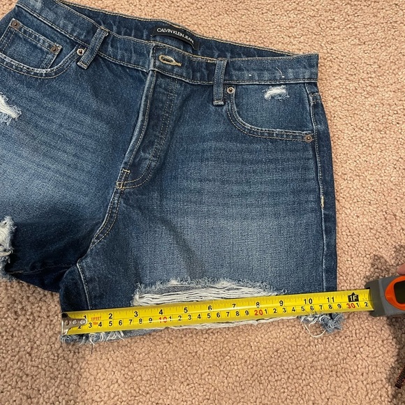 CALVIN KLEIN denim ripped short - Picture 8 of 10